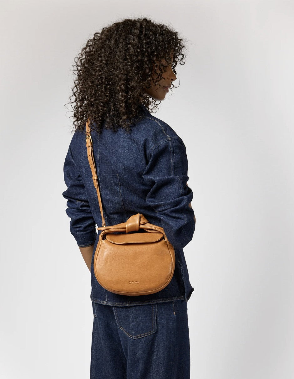 Coco Croissant bag | Cognac