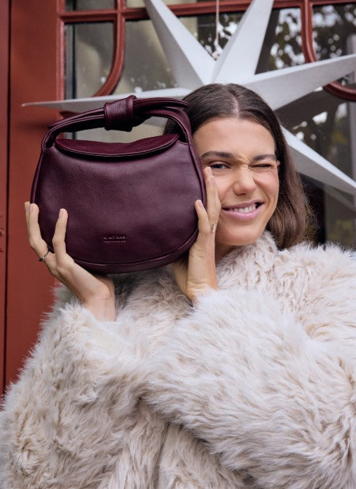 Coco Croissant bag | Bordeaux