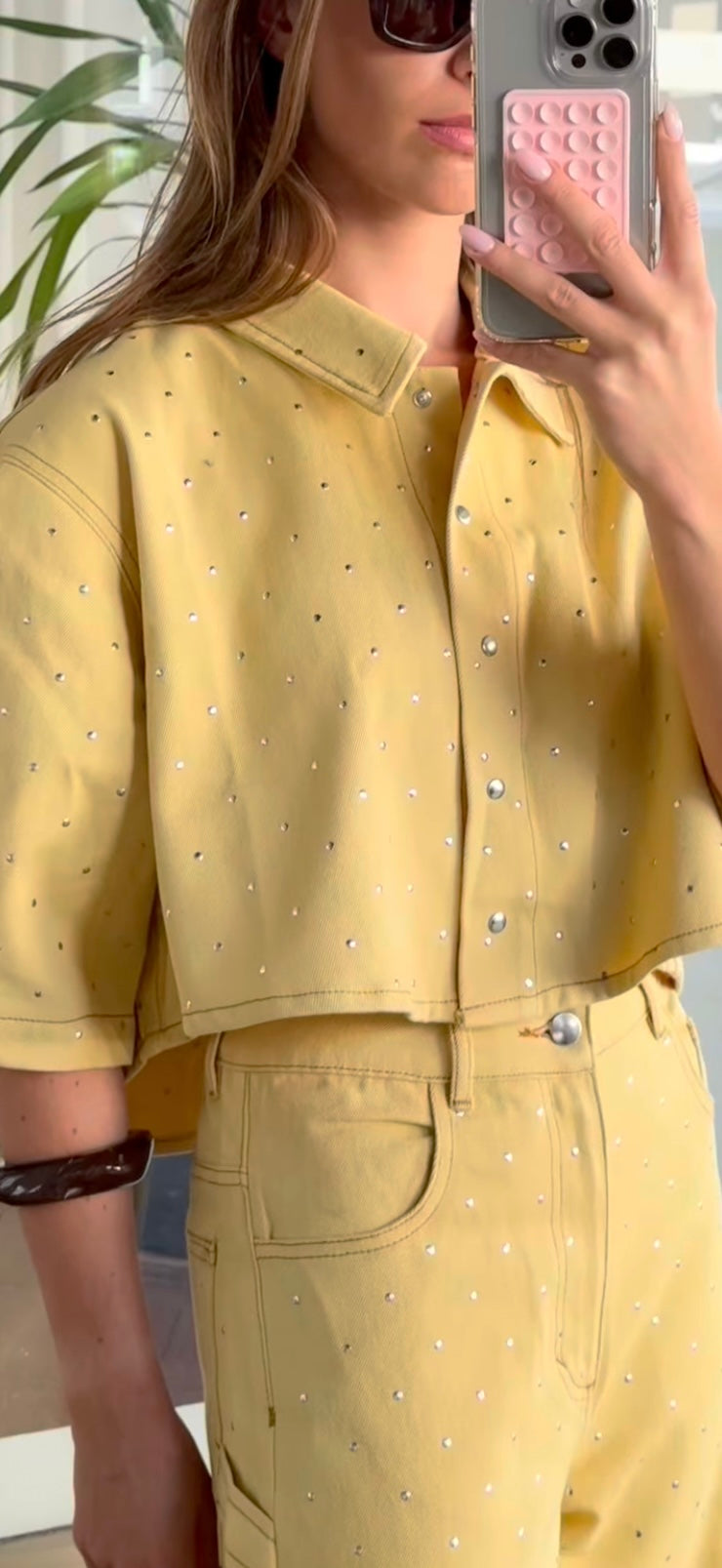 Top Mae | Geel