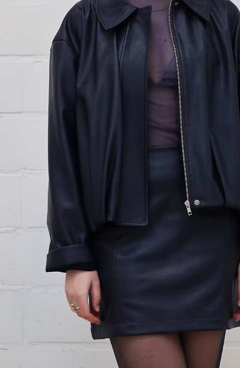 Rok Suri | Blauw